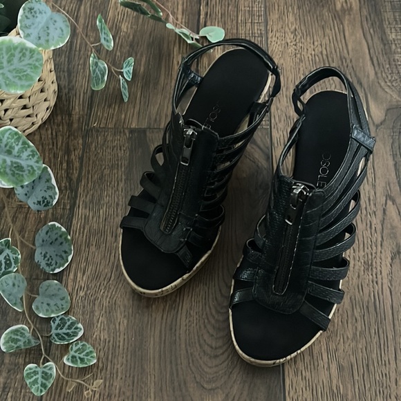 Aerosoles Track Star Wedge Sandals in Black - Picture 2 of 9